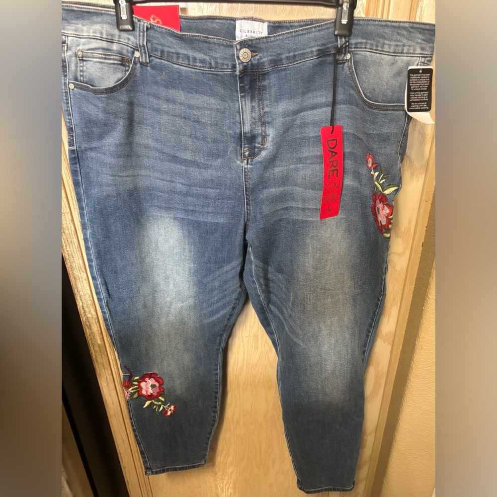 Celebrity Pink Denim Jeans with Floral Embroidery‎